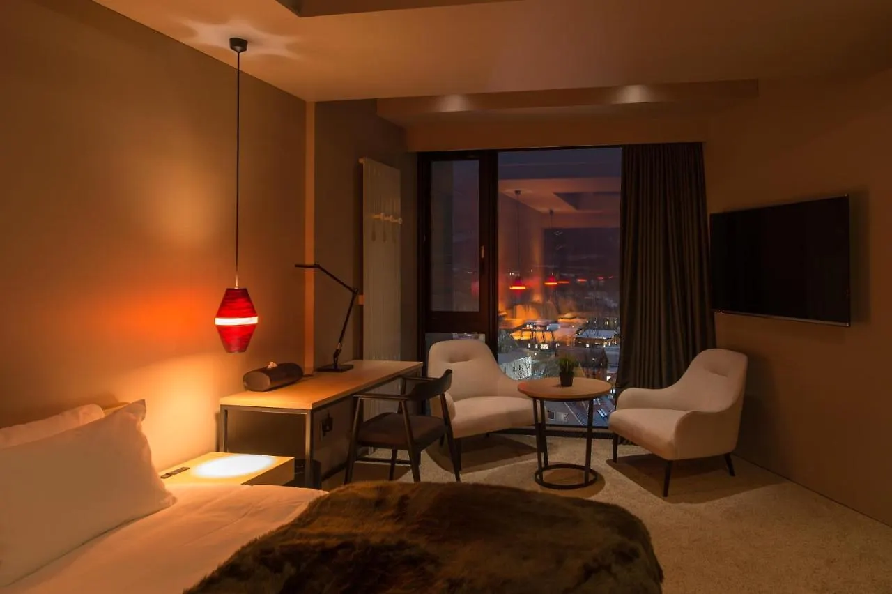 Aspect Luxury Apartments By H2 Life Kutchan