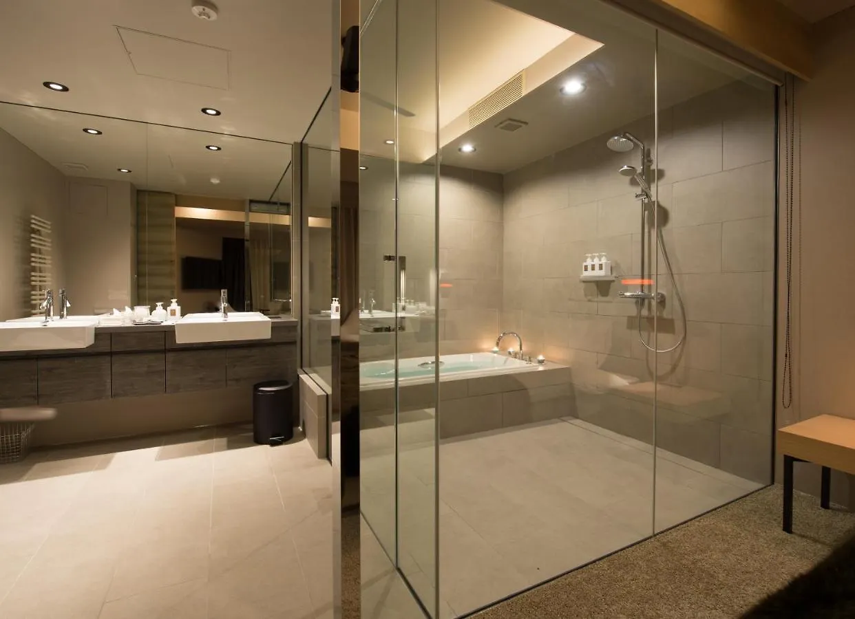 Aspect Luxury Apartments By H2 Life Kutchan